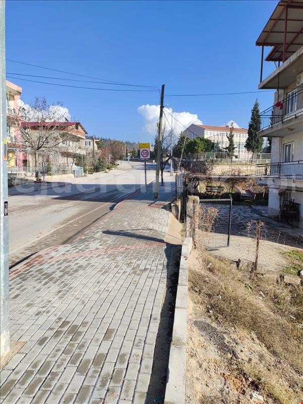Denizli Honaz Kaklık Mah. Köy içi Yolu Lise Altı Satılık Arsa 427 m2 950 Bin TL 